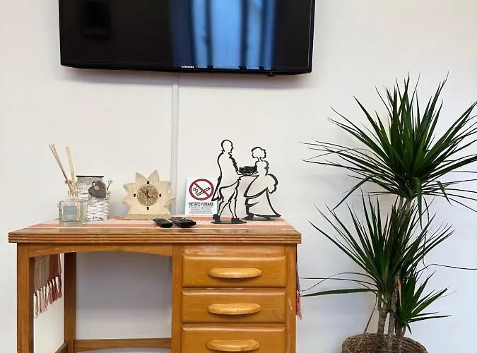 Dante Alighieri - Casa Babette Bed & Breakfast *