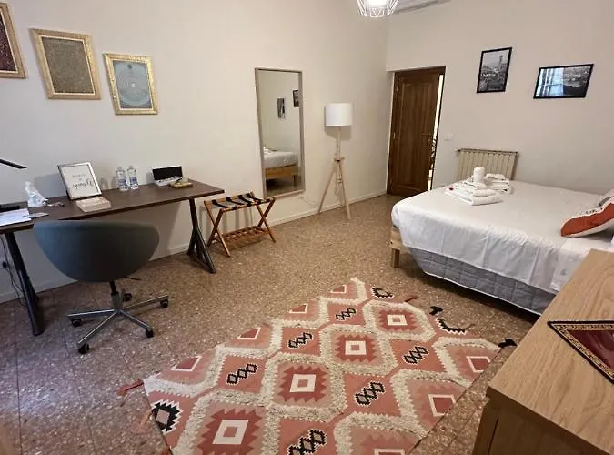 Dante Alighieri - Casa Babette Bed & Breakfast