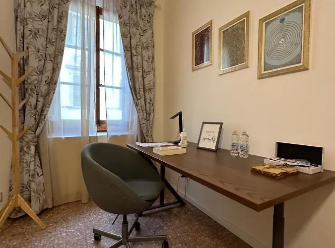 Dante Alighieri - Casa Babette Bed & Breakfast